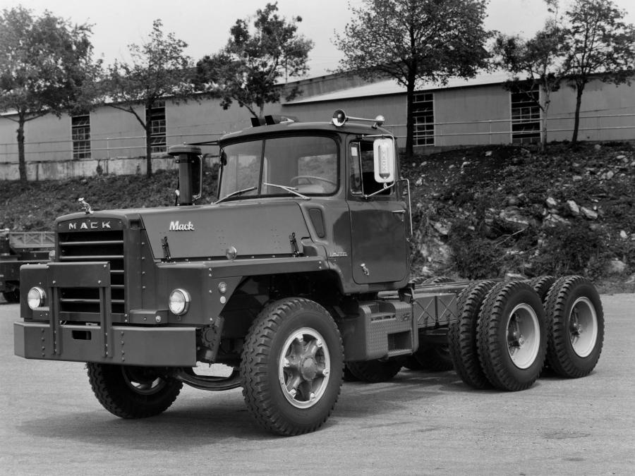  Mack DM885SX 1964 года  (фото 1 из 1)